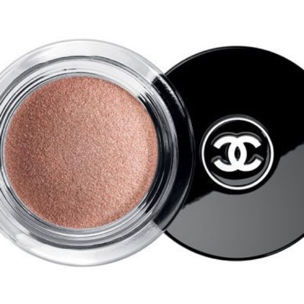 Chanel Long Wear Luminous Eyeshadow- 82 Émerveillé
